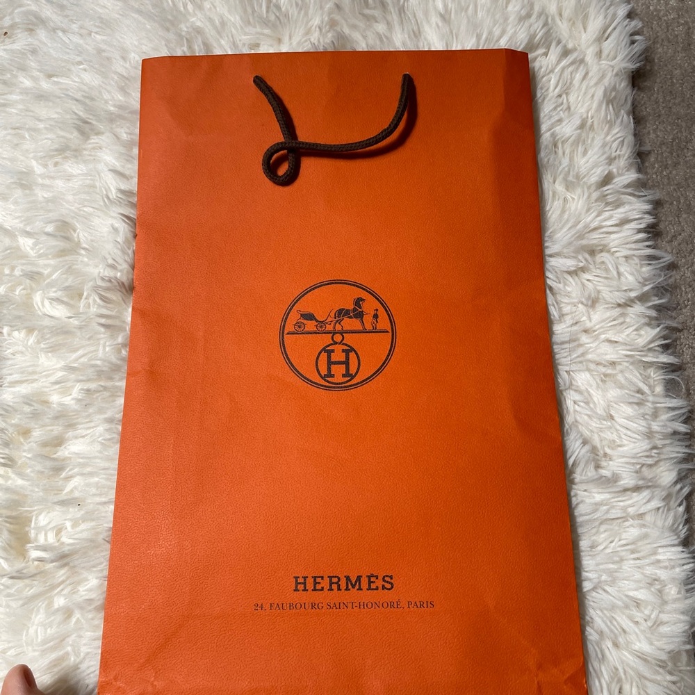 Hermes shopping bag medium tall 11” x 17” x 4”